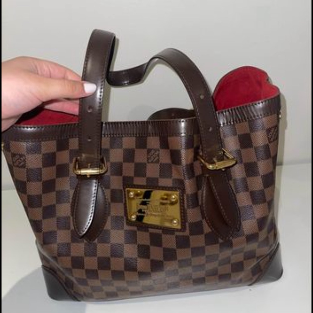 Louis Vuitton purse